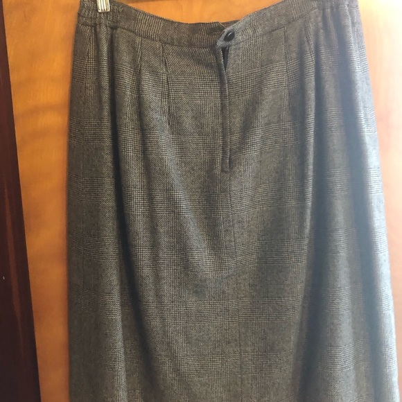 Gray tweed skirt suit size 14 - Picture 4 of 4